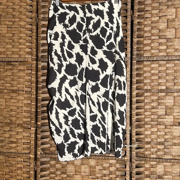 BOSS Vavinta Ruched Knee Length Midi Skirt in Black - Picture 4 of 4